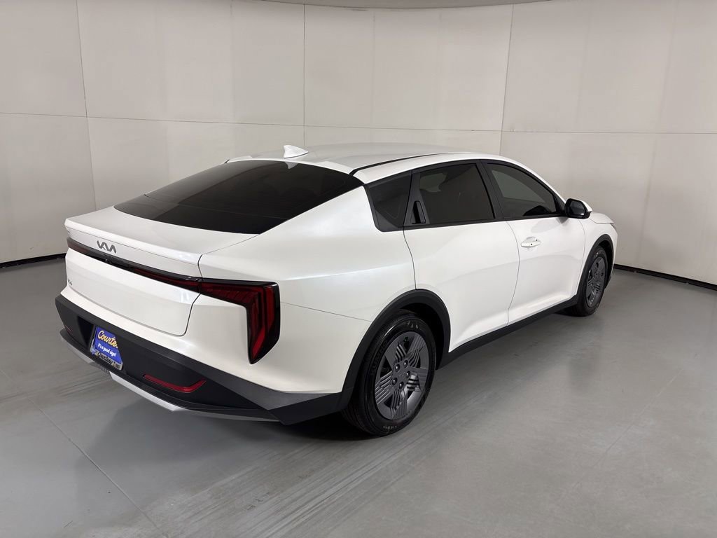 New 2026 Kia K4 FWD image 8