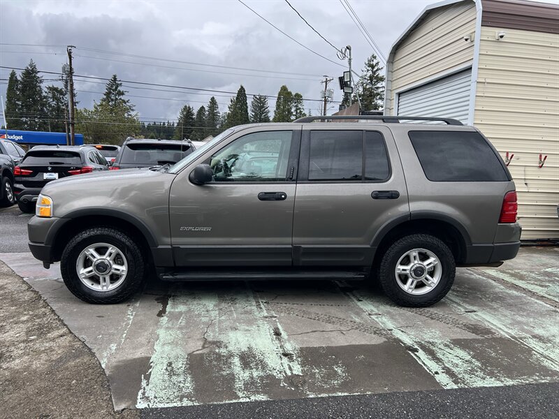 Used 2003 Ford Explorer XLT AWD/4WD image 2