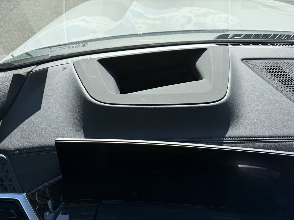 Used 2025 BMW X5 xDrive50e w/ Premium Package image 19