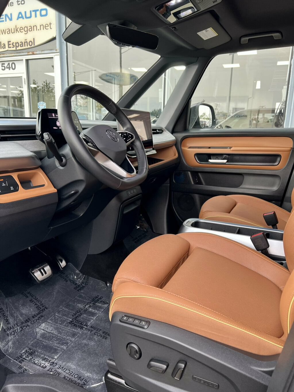 Used 2025 Volkswagen ID. Buzz Pro S RWD image 13