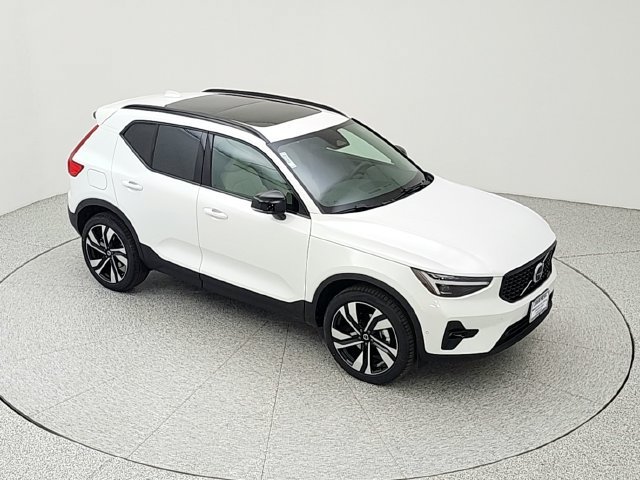 New 2026 Volvo XC40 B5 Ultra w/ Climate Package AWD/4WD image 15