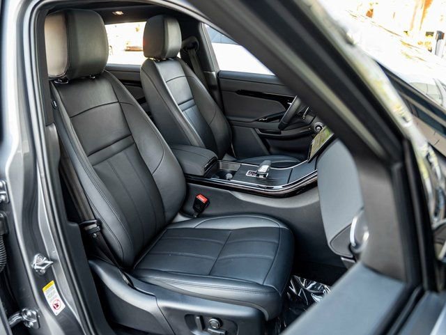 Used 2025 Land Rover Range Rover Evoque S image 26