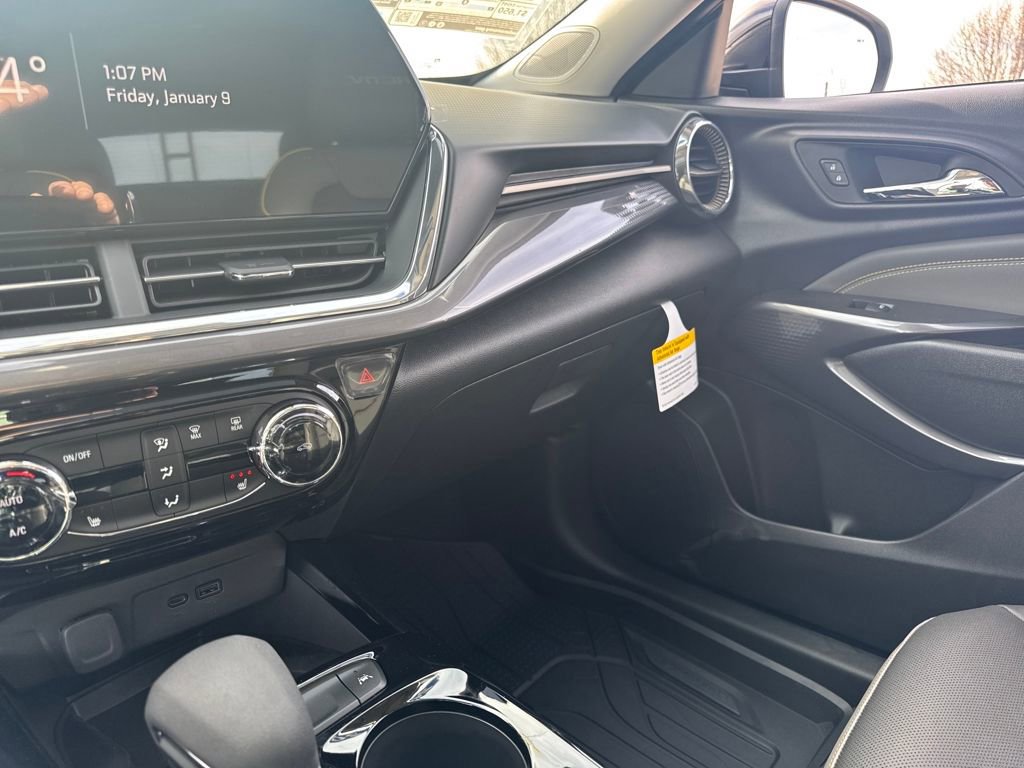 New 2026 Chevrolet Trax ACTIV w/ Sunroof Package image 24