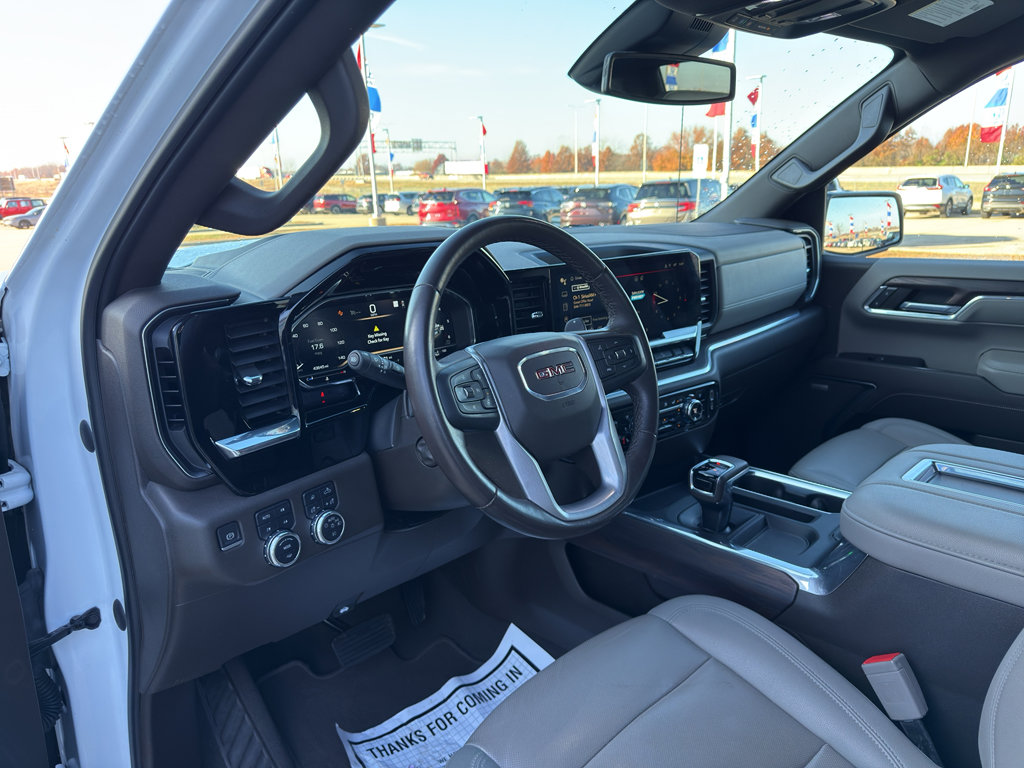 Used 2022 GMC Sierra 1500 SLT w/ SLT Premium Package AWD/4WD image 9
