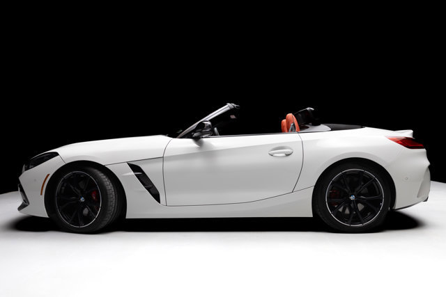 Used 2025 BMW Z4 M40i w/ Edition image 23