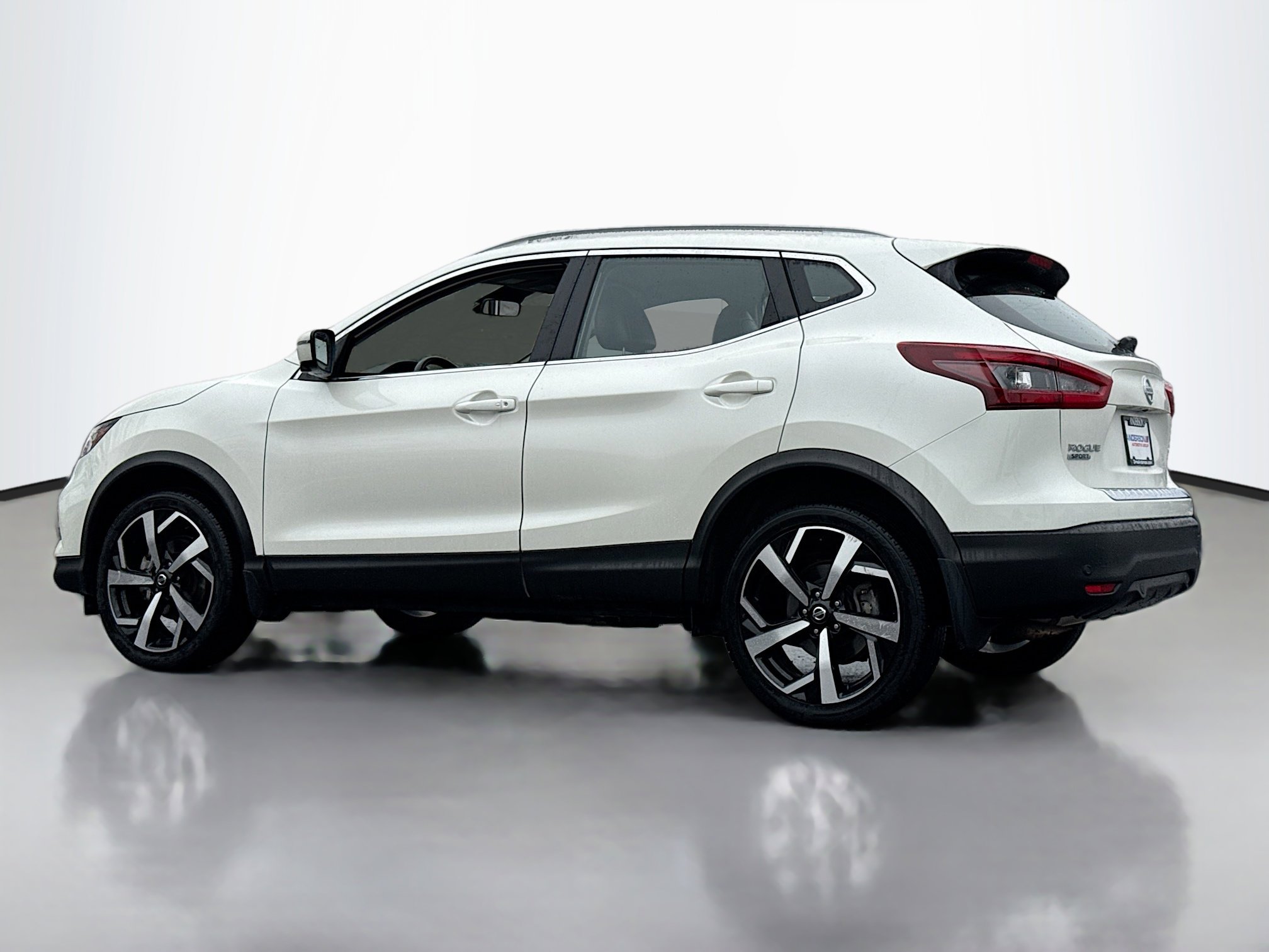 Used 2022 Nissan Rogue Sport SL image 14