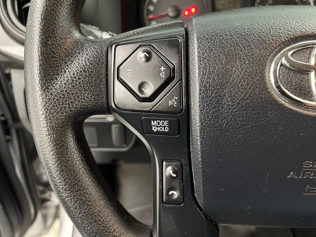 Used 2016 Toyota Tacoma SR image 31