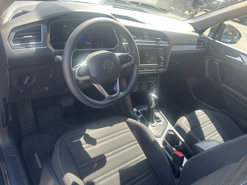 Used 2022 Volkswagen Tiguan S image 8