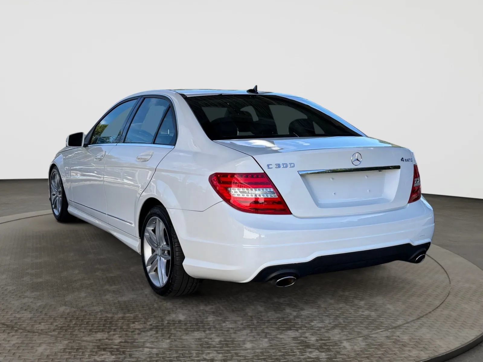 Used 2013 Mercedes-Benz C 300 4MATIC Sedan image 8