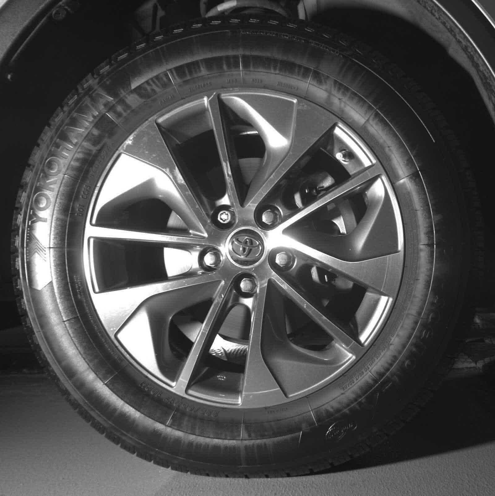 Used 2017 Toyota RAV4 XLE w/ Convenience Package image 11