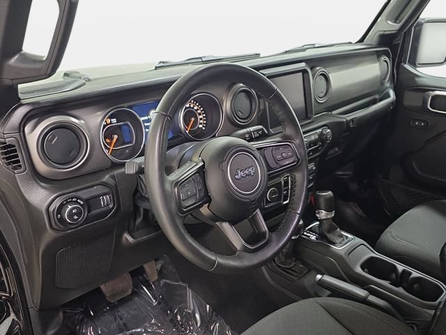 Used 2023 Jeep Gladiator Sport AWD/4WD image 16