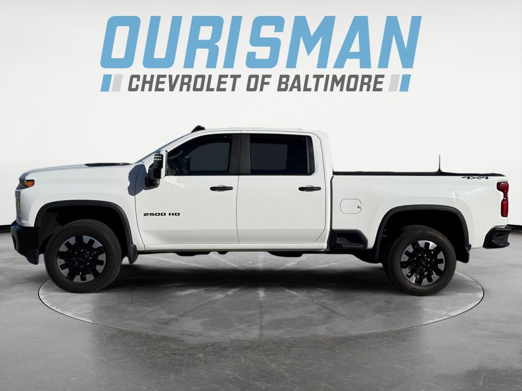 Used 2020 Chevrolet Silverado 2500 Custom w/ Custom Value Package image 3