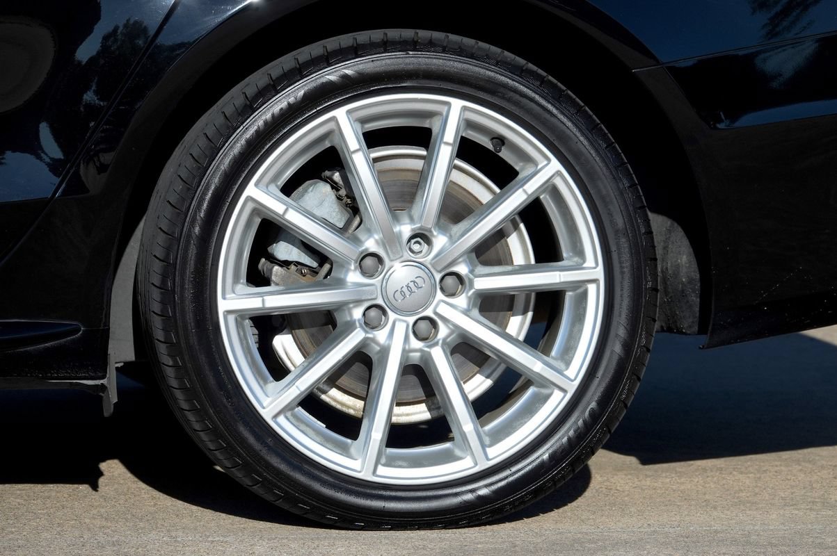 Used 2016 Audi A4 2.0T Premium w/ Convenience Plus Package FWD image 27