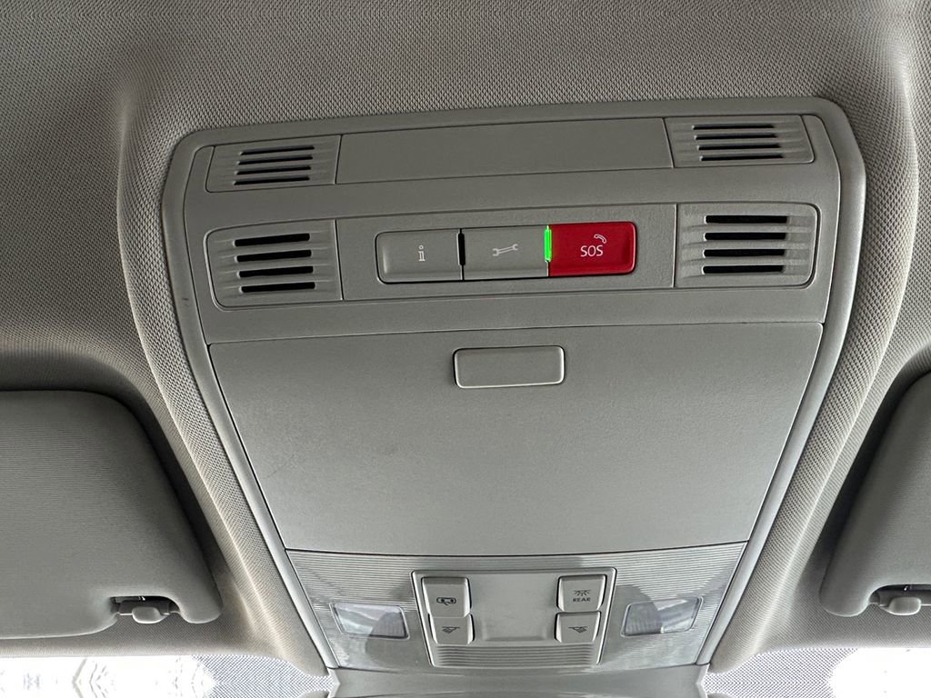 Used 2024 Volkswagen Taos SE image 18