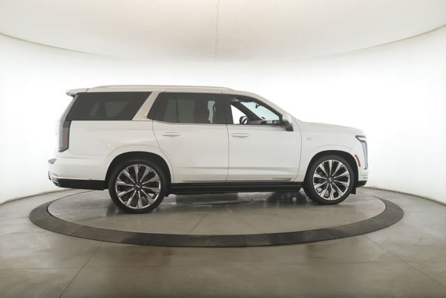 Used 2025 Cadillac Escalade Premium Luxury w/ Touring Package image 6