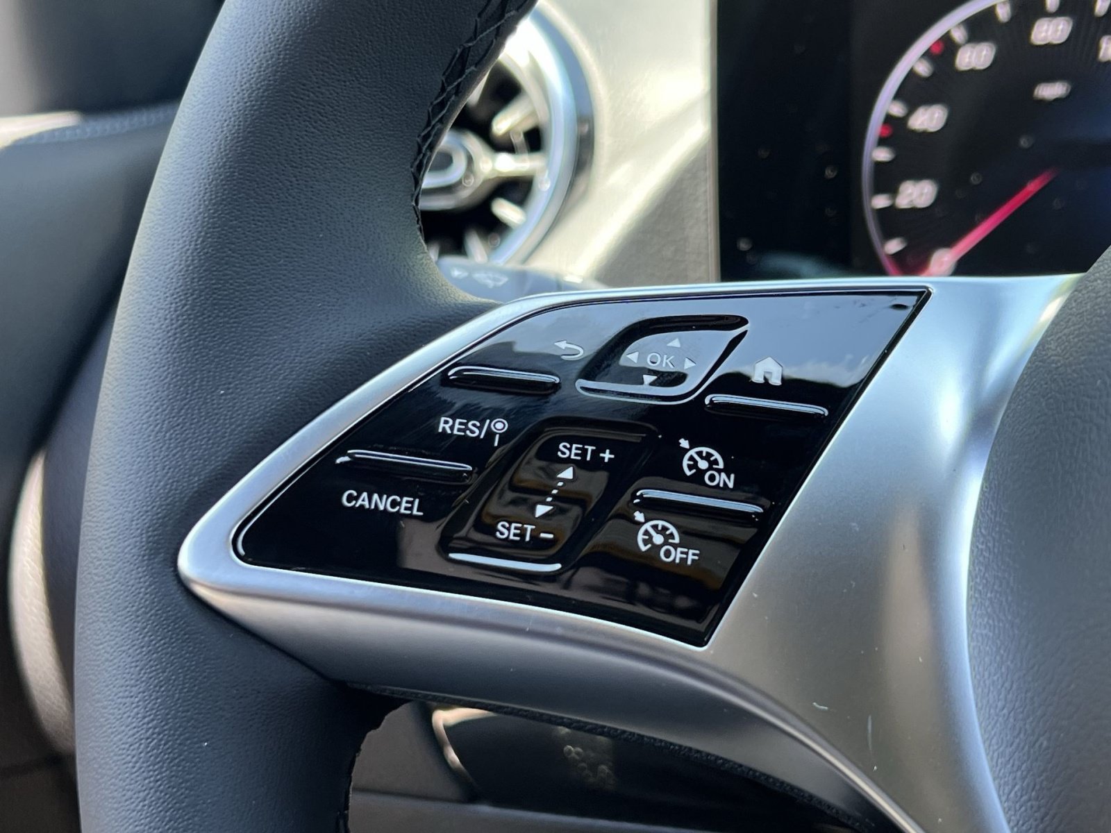 New 2026 Mercedes-Benz GLA 250 4MATIC image 36