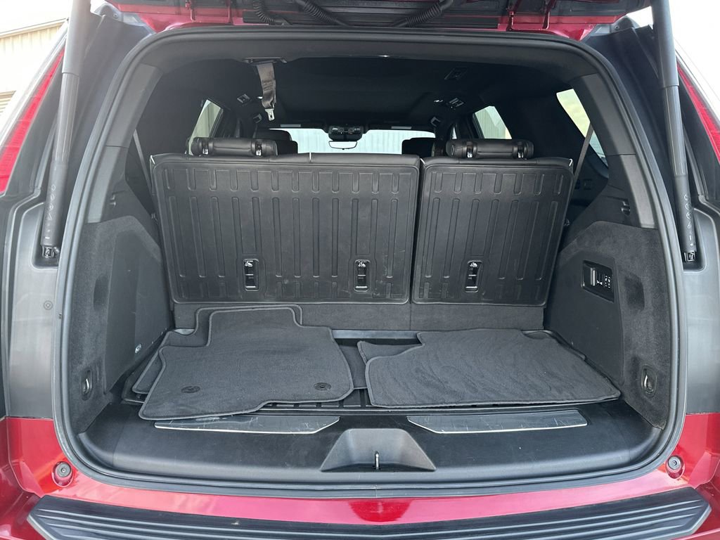 Used 2021 Cadillac Escalade Premium Luxury RWD image 28