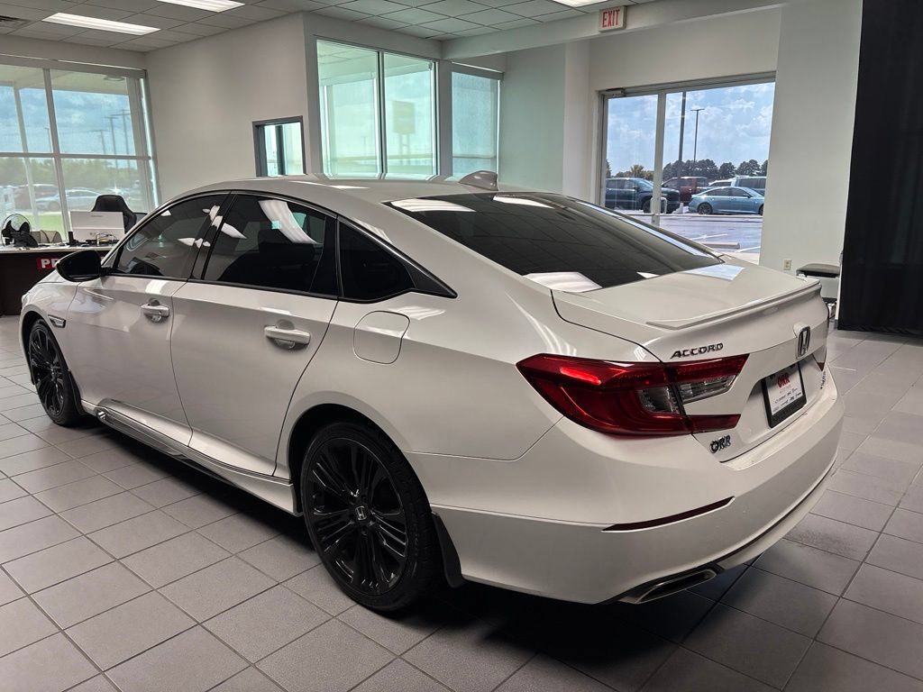 Used 2018 Honda Accord Sport image 5