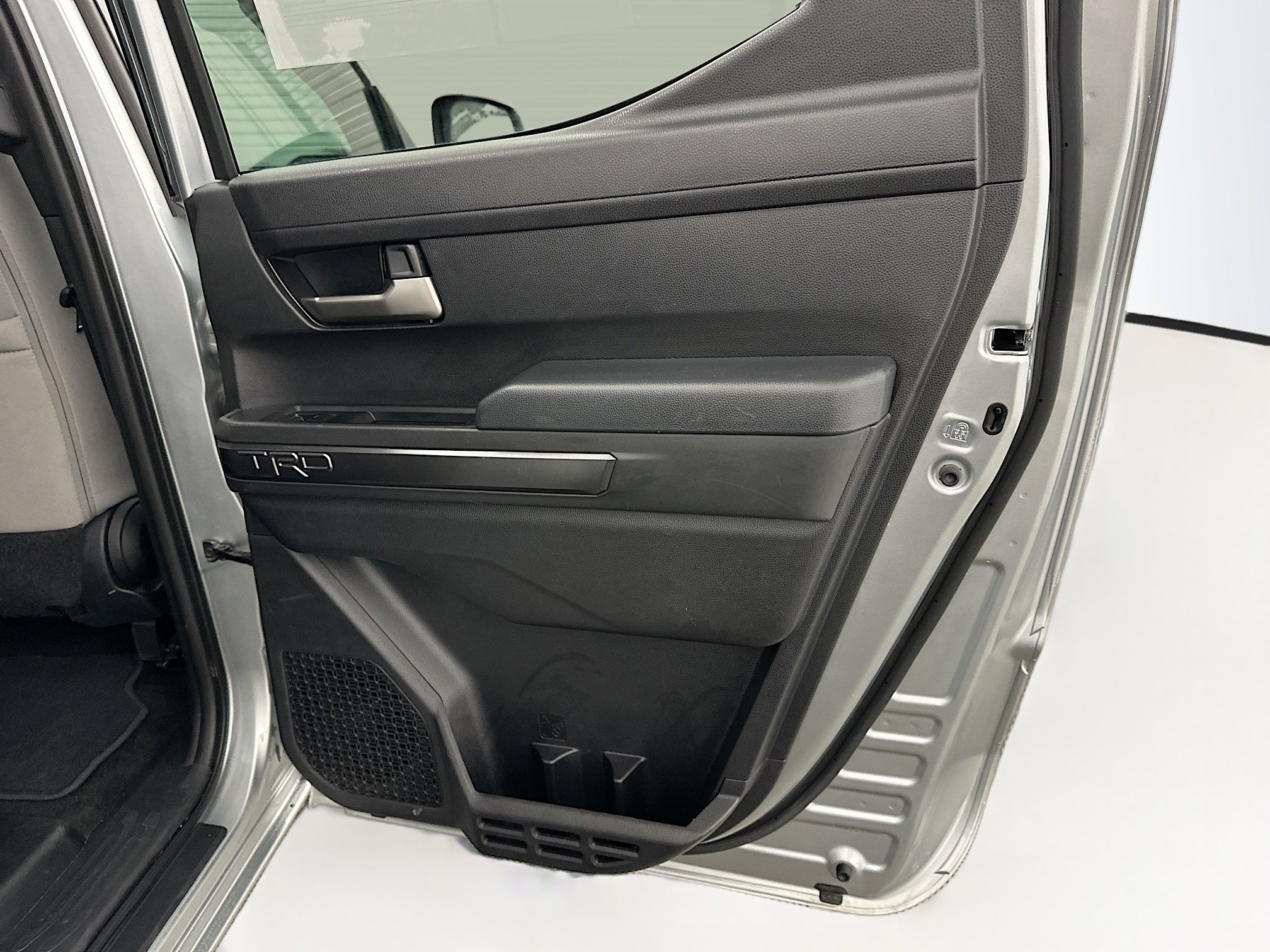 Used 2025 Toyota Tacoma TRD Off-Road AWD/4WD image 31