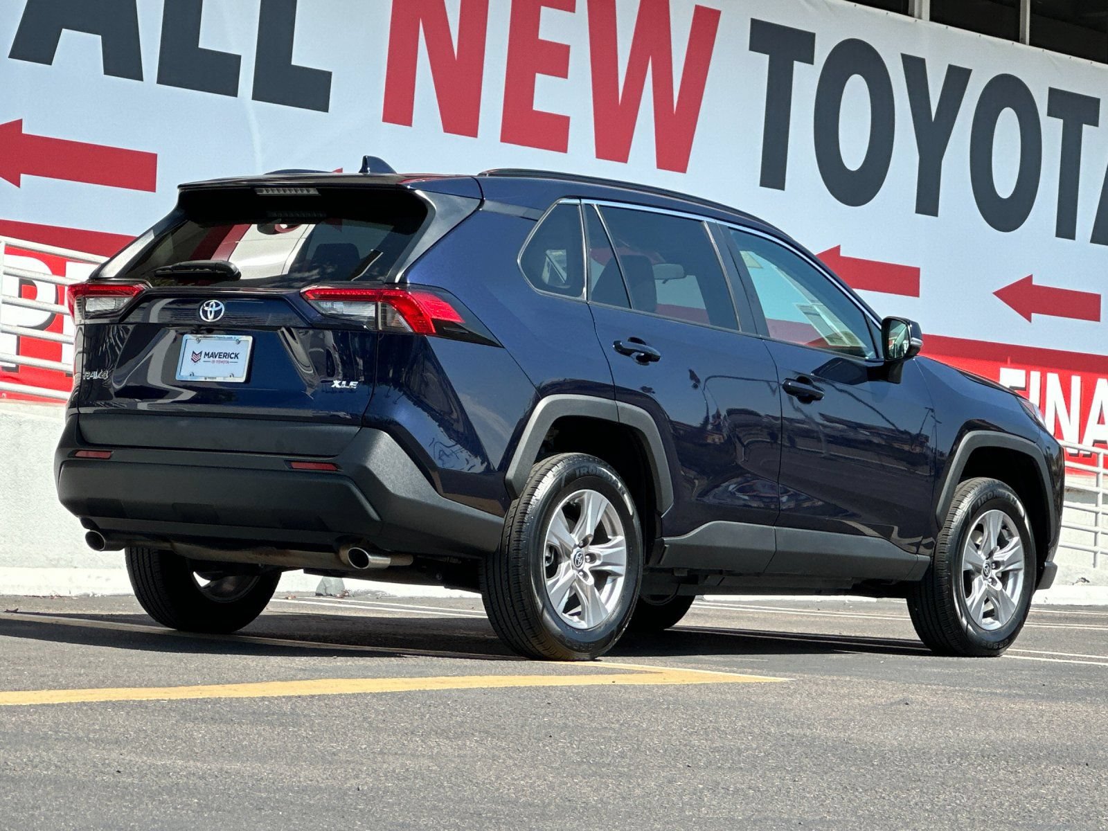 Used 2024 Toyota RAV4 XLE FWD image 5