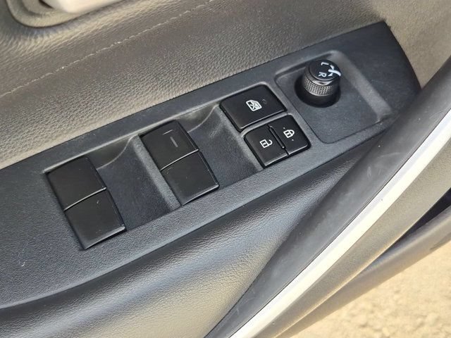 Used 2020 Toyota Corolla SE FWD image 15