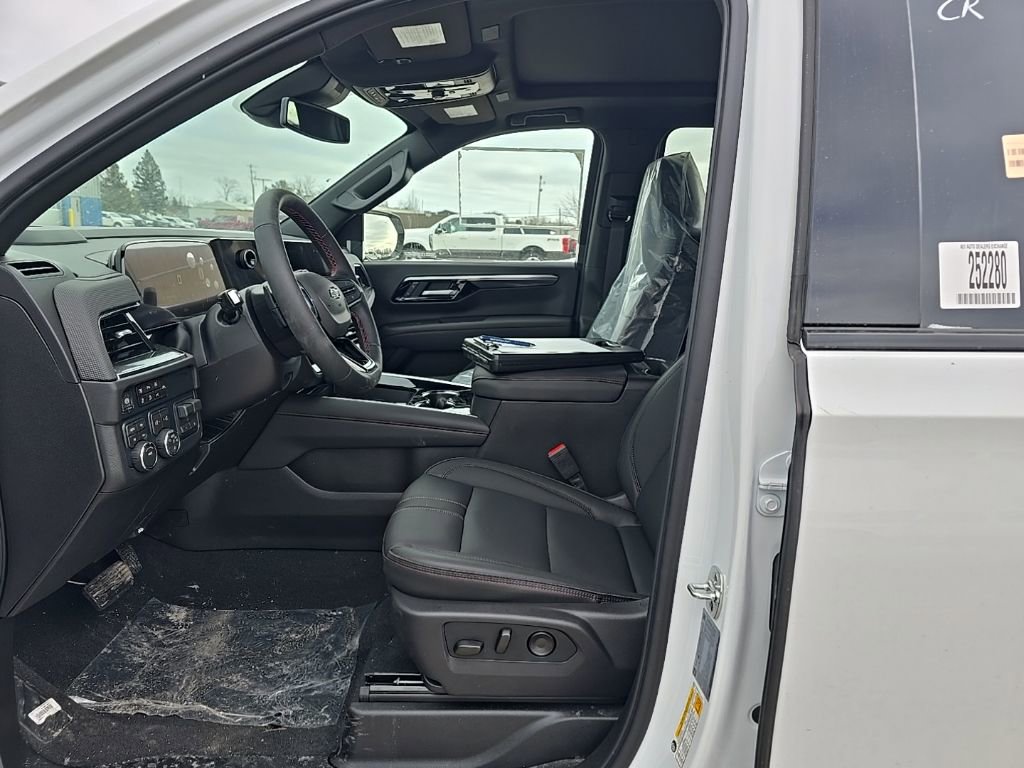 Used 2026 Chevrolet Suburban RST w/ Comfort Package AWD/4WD image 9