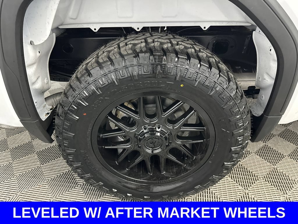 Used 2024 GMC Sierra 1500 Pro w/ Convenience Package AWD/4WD image 18