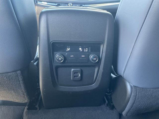 Used 2023 Buick Enclave Essence w/ Sport Touring Edition FWD image 20