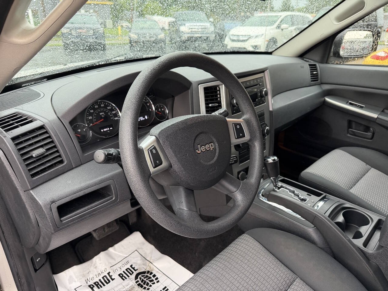 Used 2008 Jeep Grand Cherokee Laredo w/ Driver Convenience Group AWD/4WD image 14