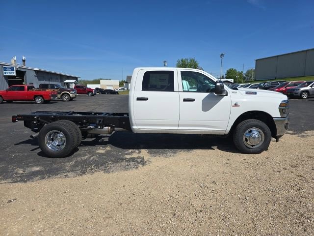 New 2026 RAM 3500 Tradesman w/ Chrome Appearance Group A AWD/4WD image 8