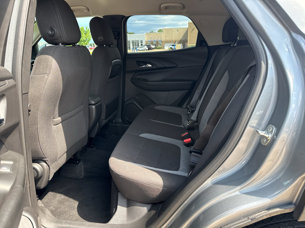 Used 2025 Chevrolet TrailBlazer LT AWD/4WD image 29
