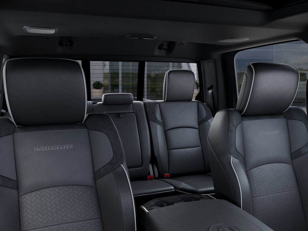 New 2026 RAM 2500 Laramie AWD/4WD image 27