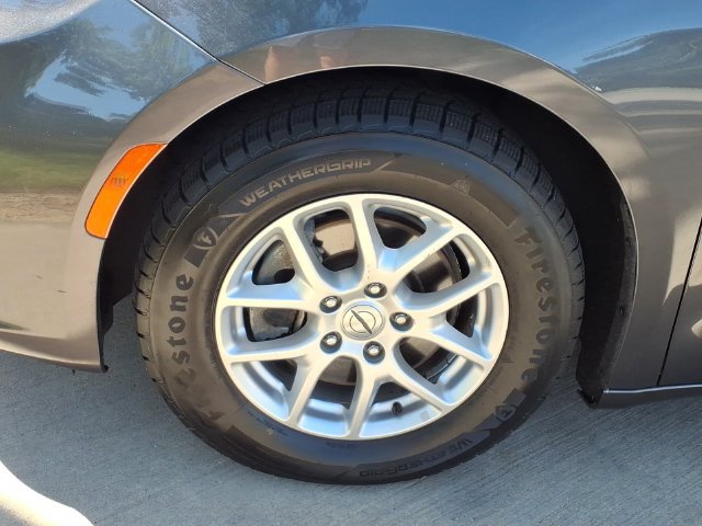 Used 2022 Chrysler Pacifica Touring-L FWD image 9