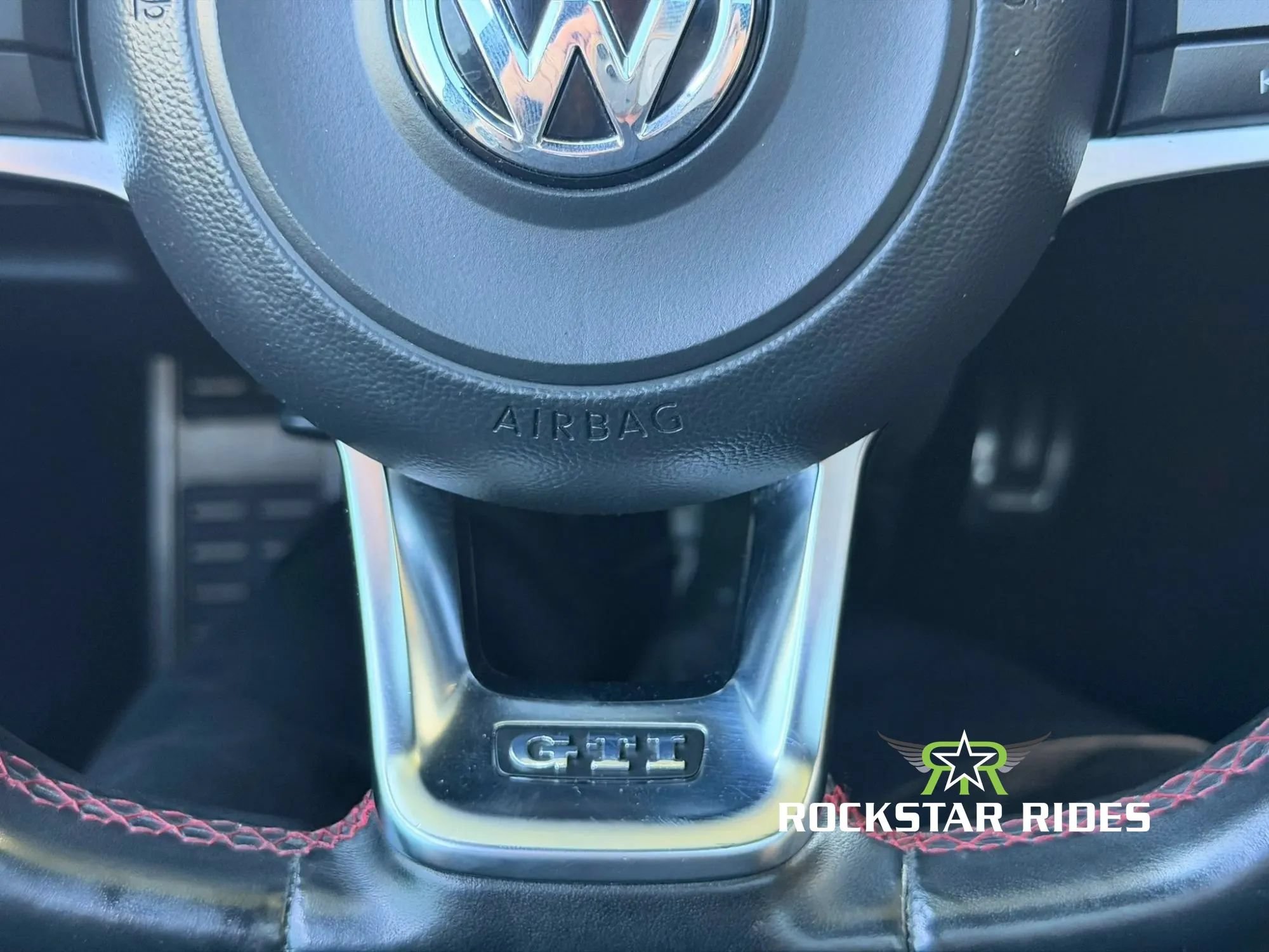 Used 2015 Volkswagen GTI SE FWD image 21