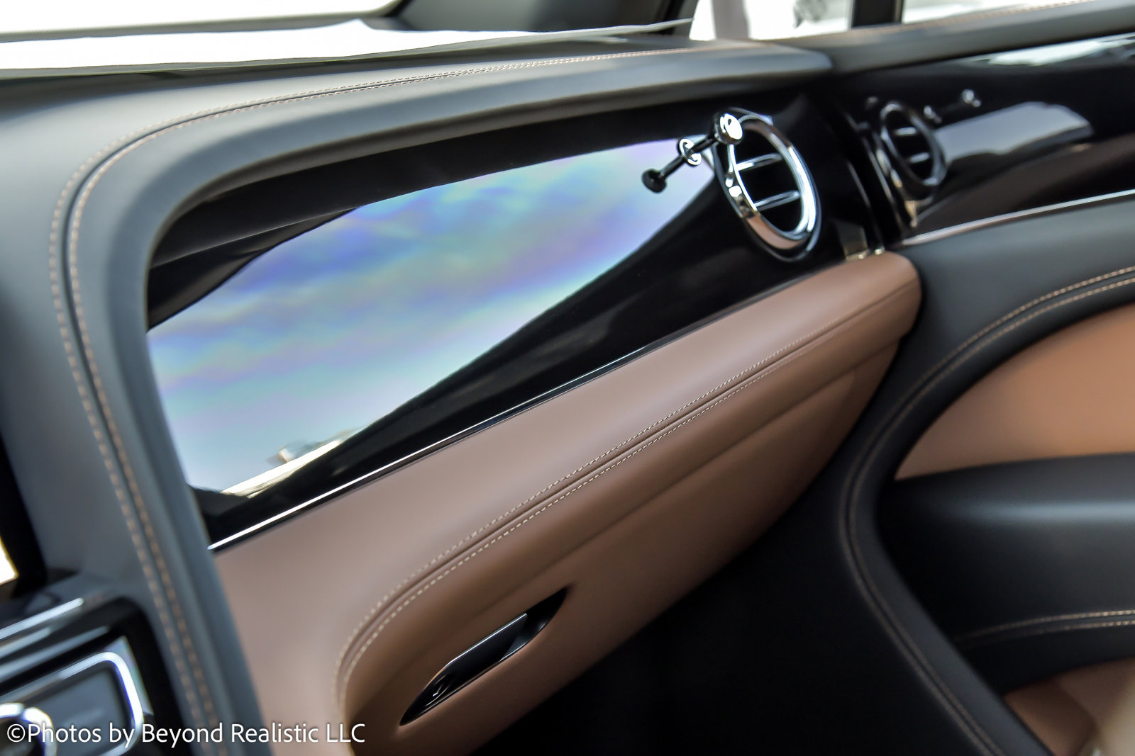 New 2024 Bentley Bentayga Extended Wheelbase image 48