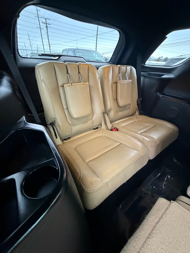 Used 2016 Ford Explorer XLT w/ Equipment Group 202A image 42