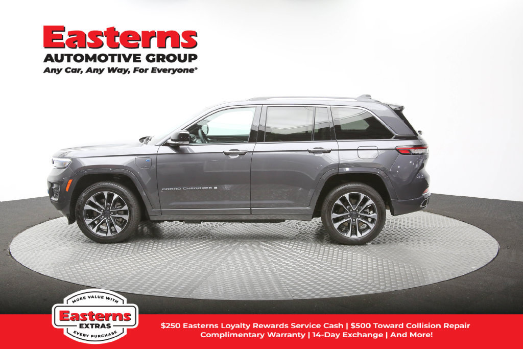 Used 2023 Jeep Grand Cherokee Overland AWD/4WD image 63