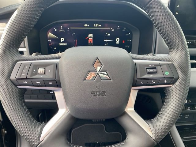 New 2025 Mitsubishi Outlander SE image 24