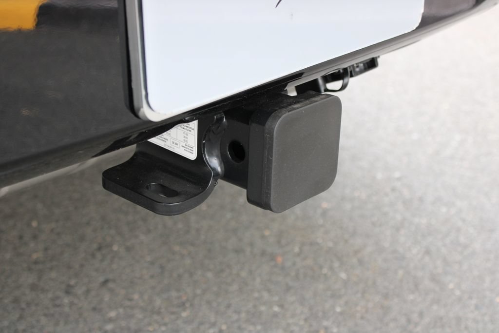 New 2026 Land Rover Defender 130 X-Dynamic SE AWD/4WD image 6