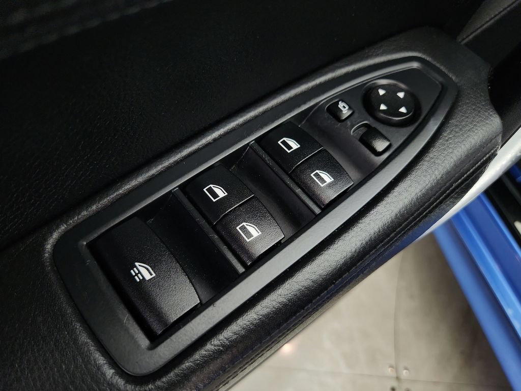 Used 2016 BMW M235i Convertible RWD image 22