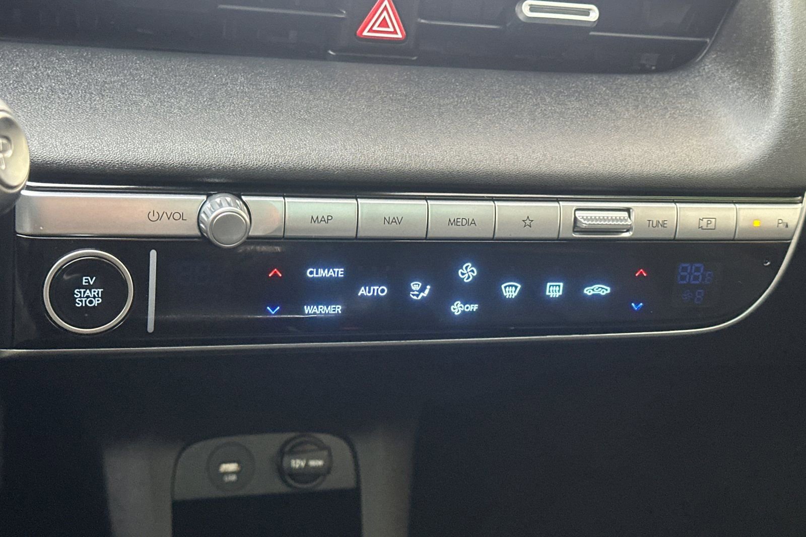 Certified 2024 Hyundai Ioniq 5 Limited image 24