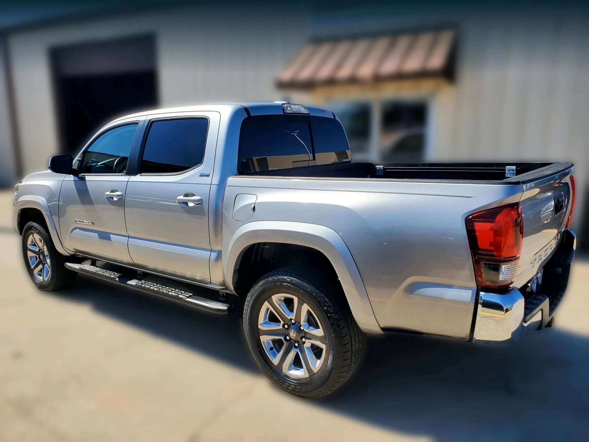 Used 2019 Toyota Tacoma SR5 RWD image 8