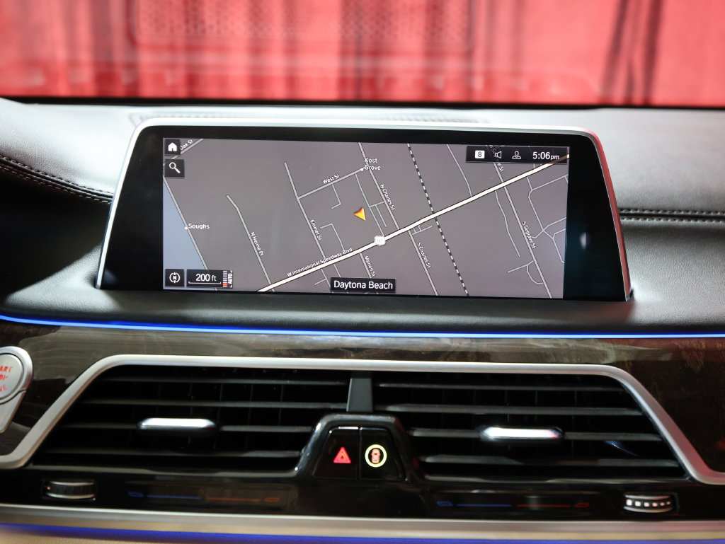 Used 2020 BMW 750i xDrive w/ Executive Package AWD/4WD image 20
