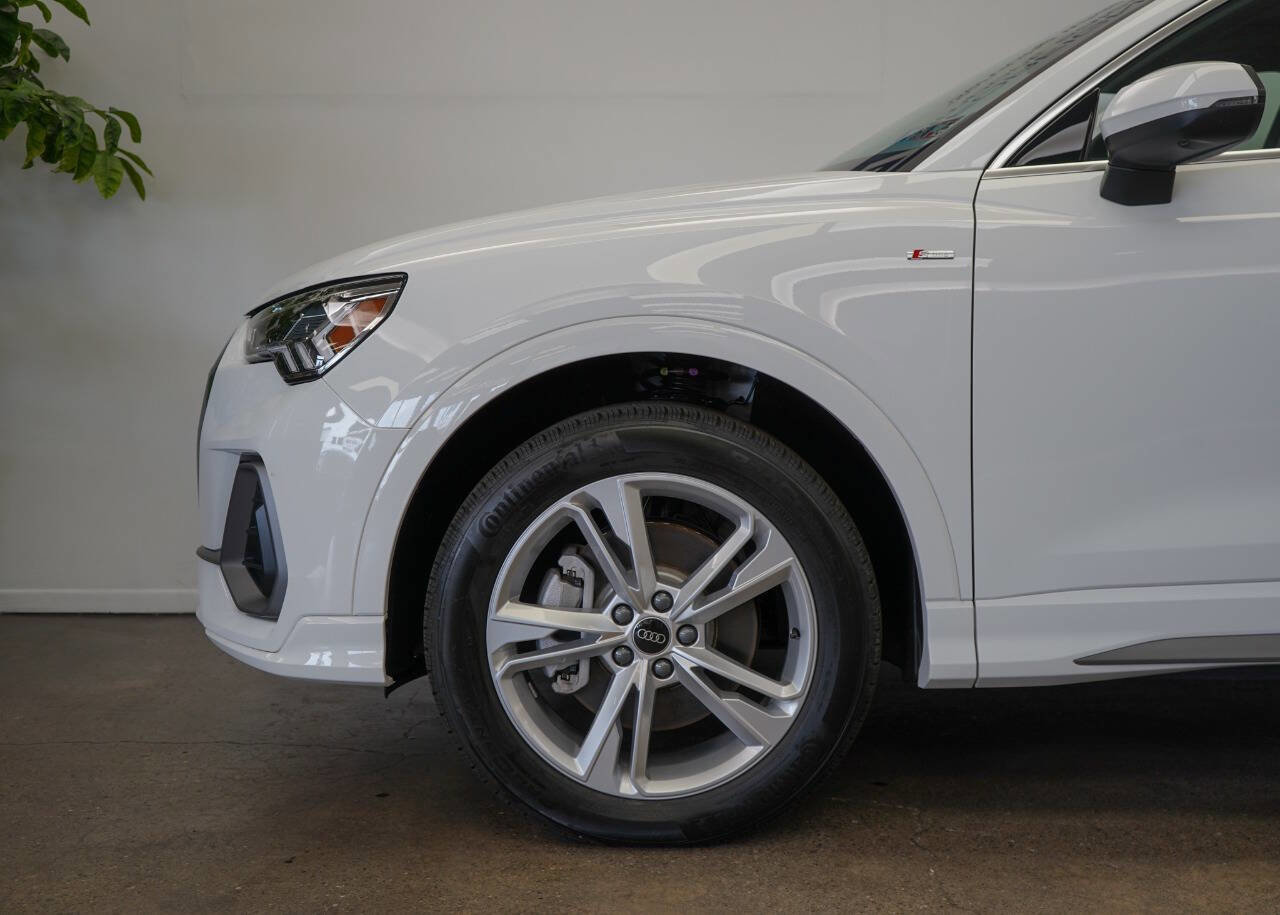Used 2024 Audi Q3 2.0T Premium Plus w/ Premium Plus Package image 6