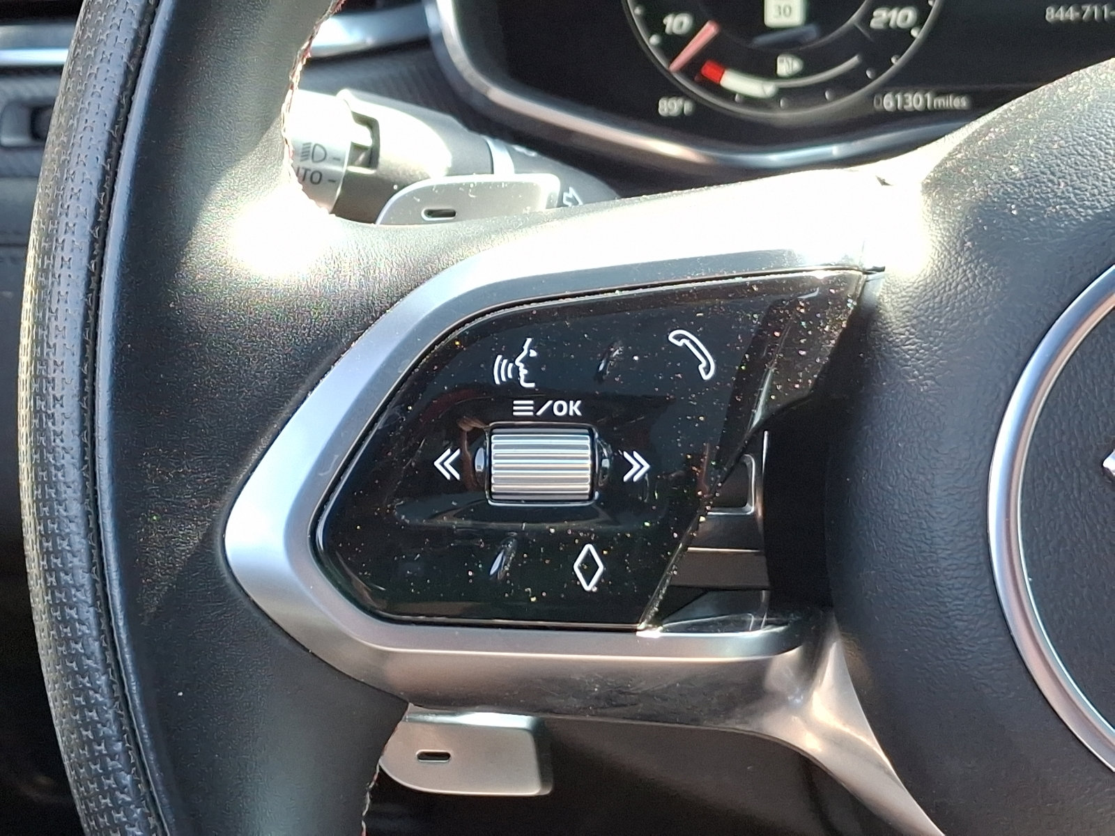 Used 2021 Jaguar F-PACE SVR image 22