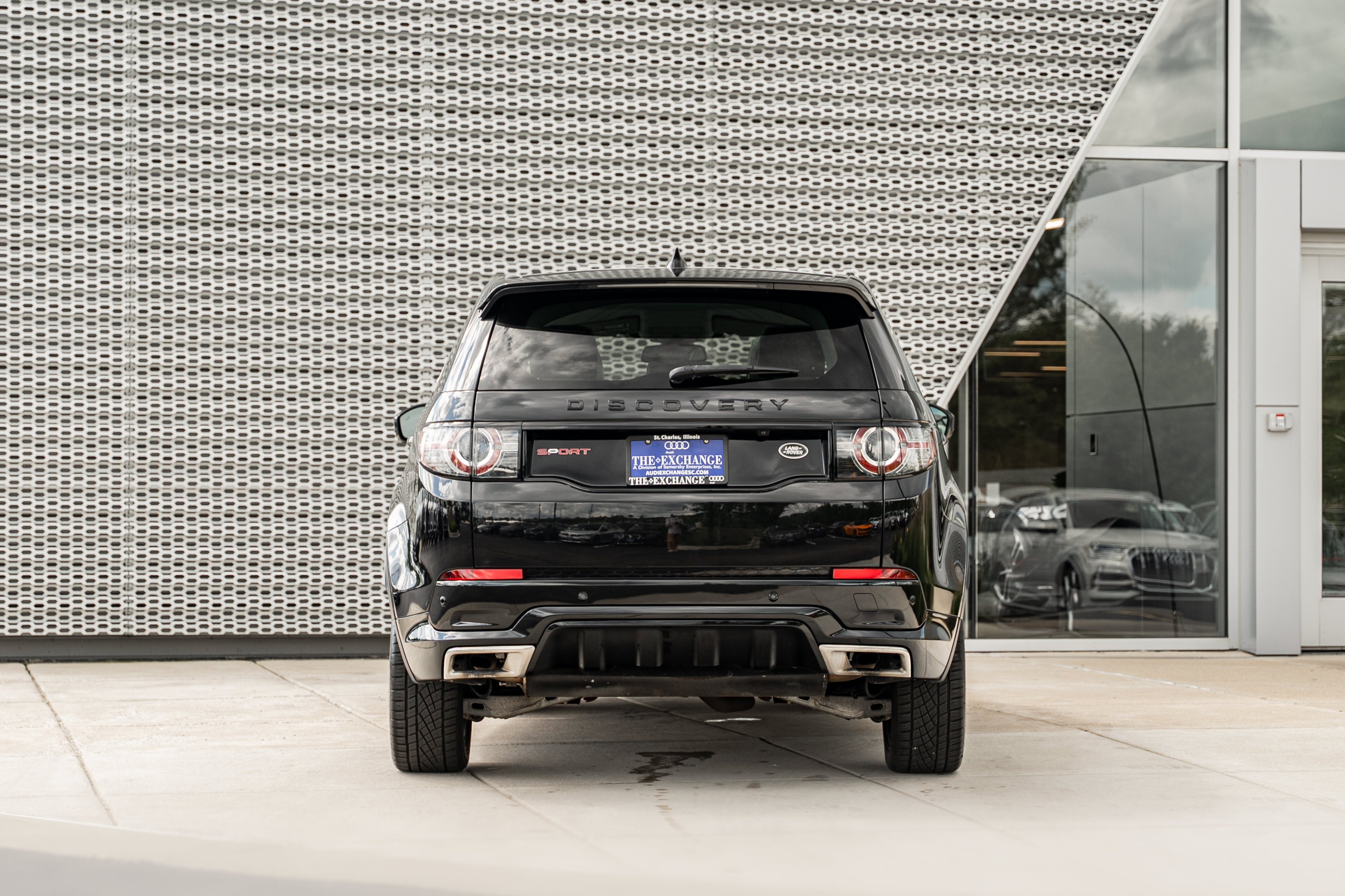 Used 2017 Land Rover Discovery Sport HSE Luxury AWD/4WD image 24