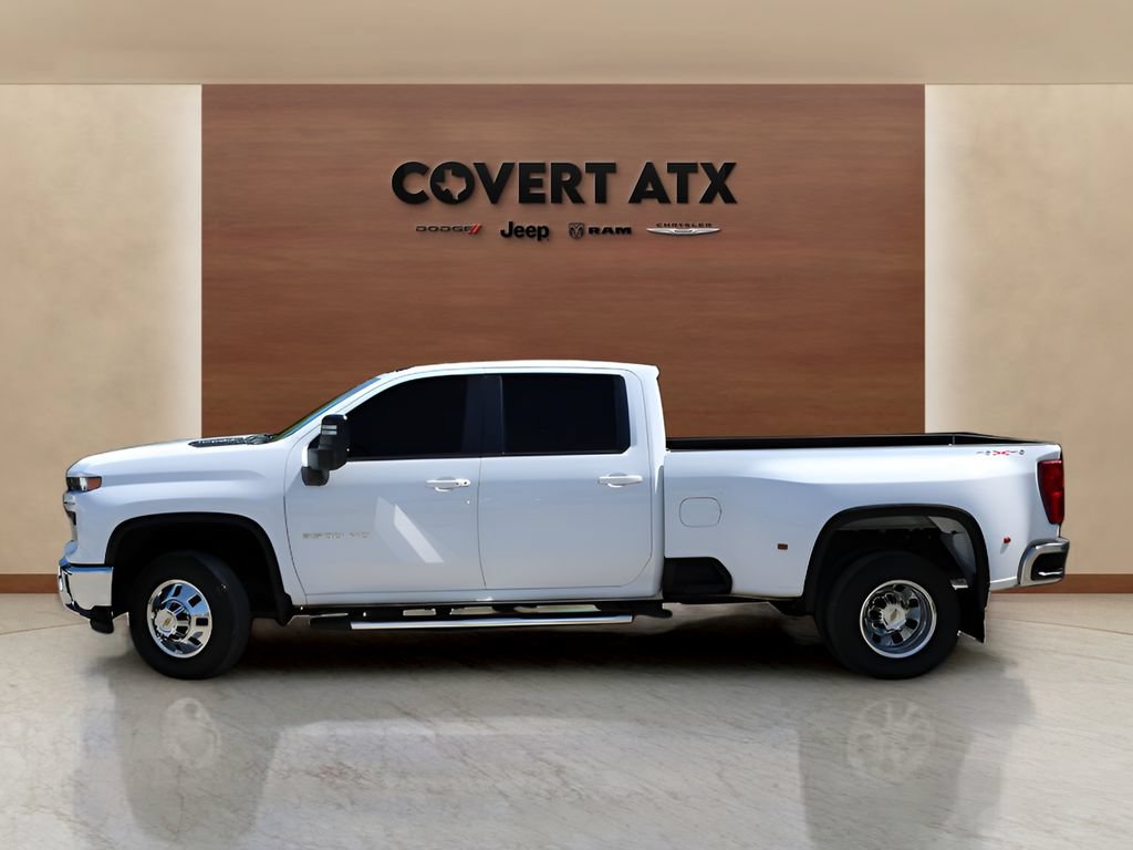 Used 2025 Chevrolet Silverado 3500 LT w/ Safety Package AWD/4WD image 2