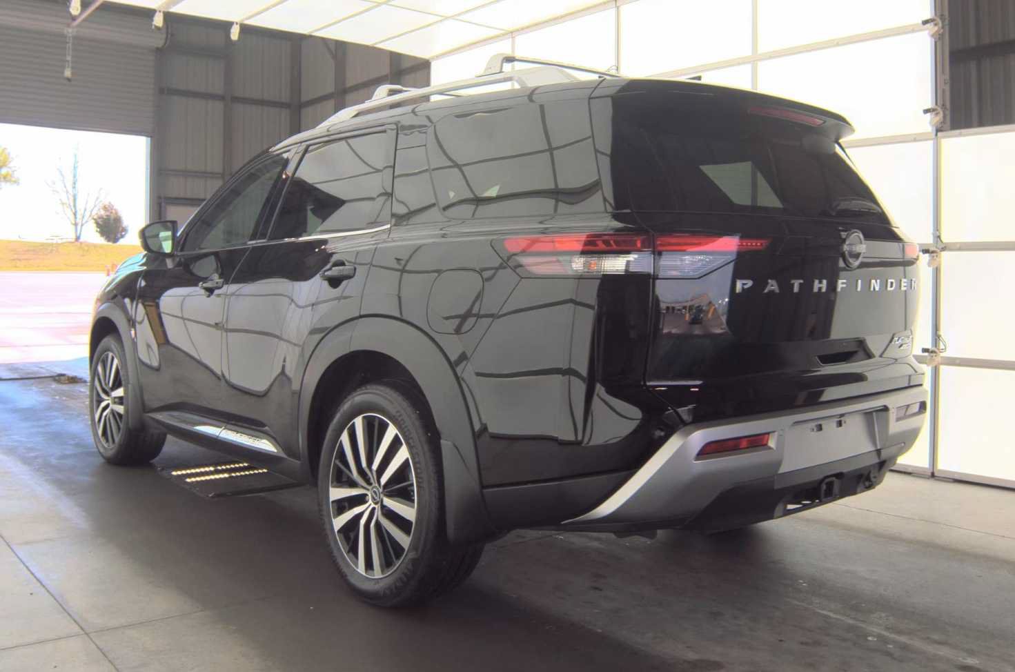 Certified 2025 Nissan Pathfinder Platinum w/ Cargo Package AWD/4WD image 2