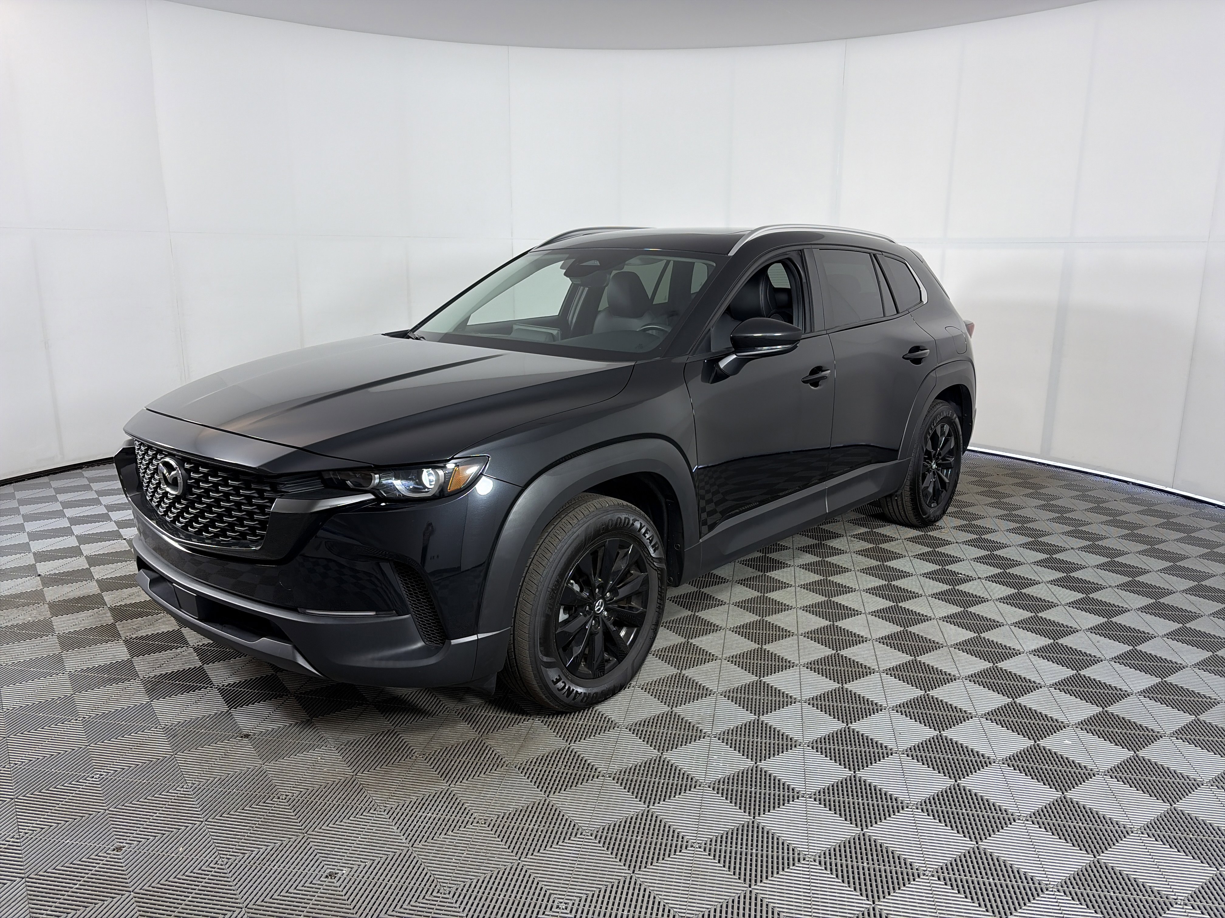Used 2025 MAZDA CX-50 AWD 2.5 S w/ Premium Package image 2