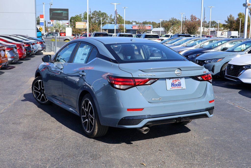 New 2025 Nissan Sentra SR image 2
